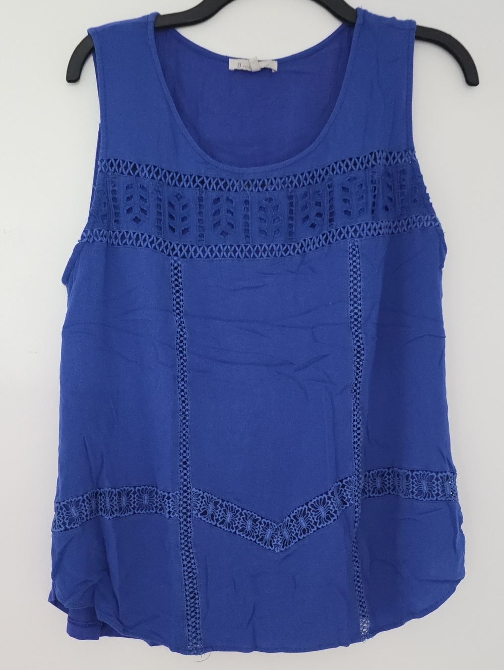 Skies Are Blue Crochet-Trim Tank Top Sz 1